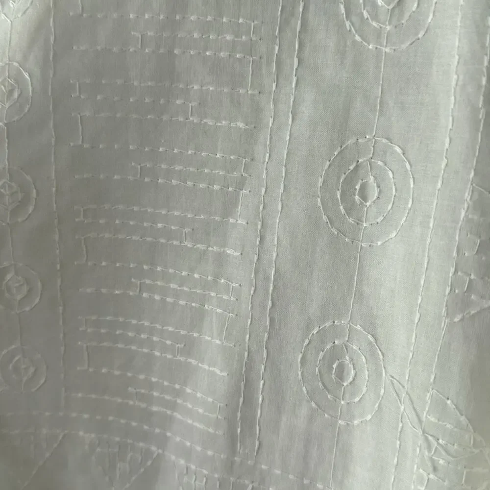 Chico’s Women’s Cotton Top with Micro Embroidery Size Chico’s 2 Medium - Picture 5 of 9